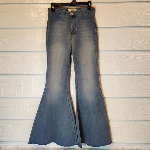 Free People Denim - FREE PEOPLE Just Float On Flare Jean In Love Letters Size 27 Bell Bottoms Retro